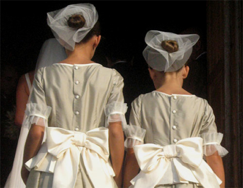Ellas (Las niñas) Vilagarcía de Arousa,Galicia. eyeseverywhere//ojosportodoslados). Marta Rial, 2009.